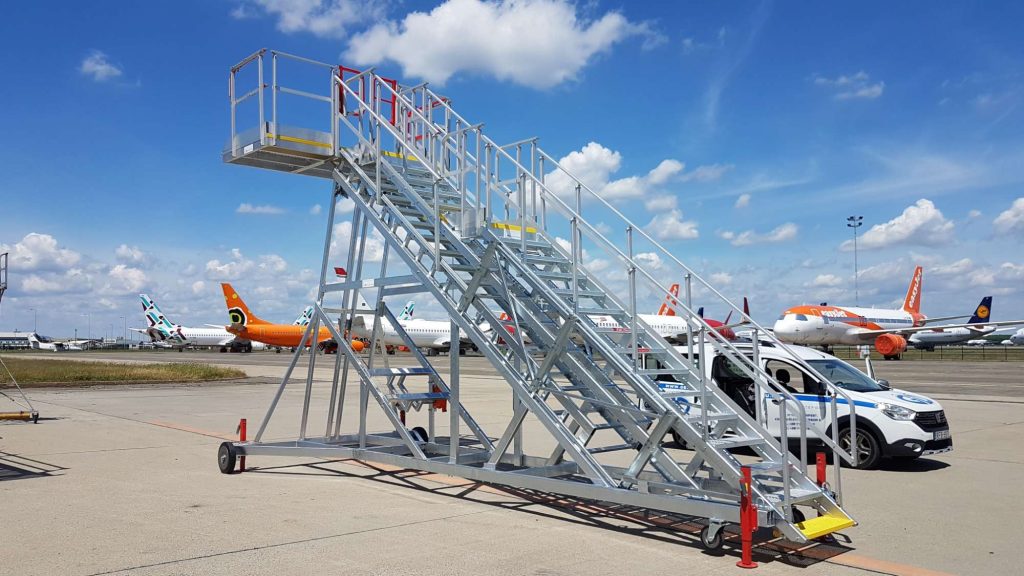 Docks de maintenance et de réparation d'avions