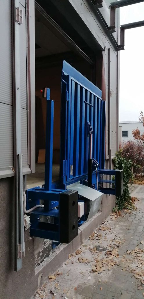 Rampes de nivellement rabattables